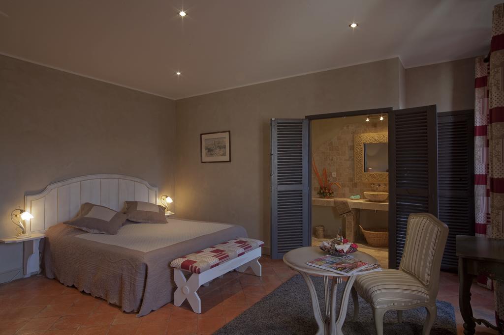 Bed & Breakfast Demeure Du Pareur Villeneuve-Minervois Exterior photo