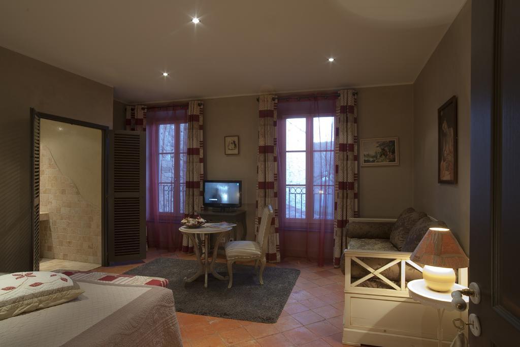 Bed & Breakfast Demeure Du Pareur Villeneuve-Minervois Exterior photo
